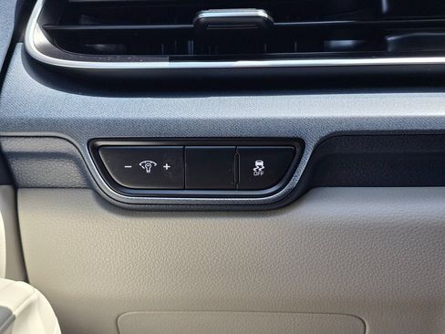 Used 2025 Kia Carnival SX FWD image 17