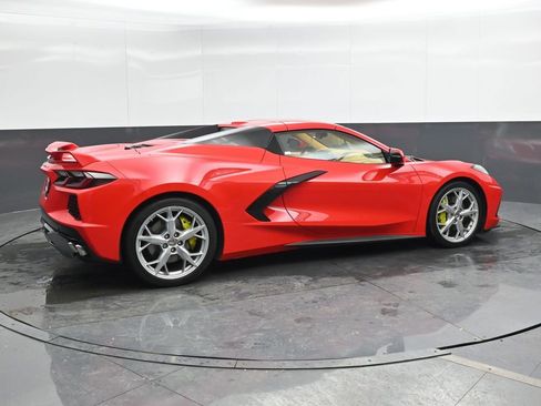 Used 2022 Chevrolet Corvette Stingray w/ Z51 Performance Package image 2