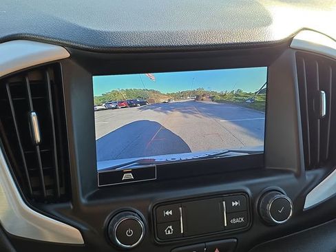 Certified 2024 GMC Terrain SLT image 15