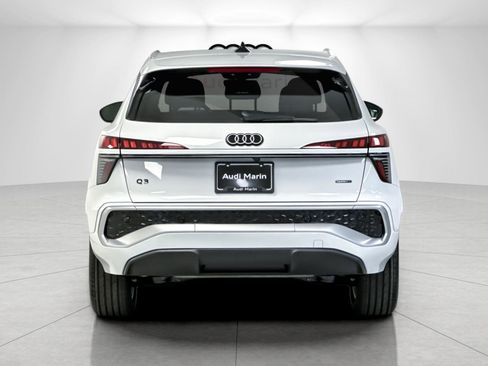 New 2026 Audi Q3 quattro 2.0T AWD/4WD image 4