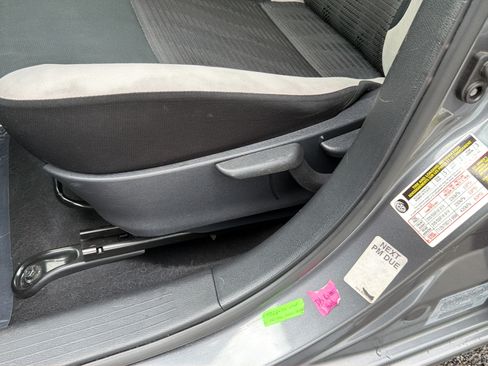 Used 2020 Nissan Versa SV FWD image 31