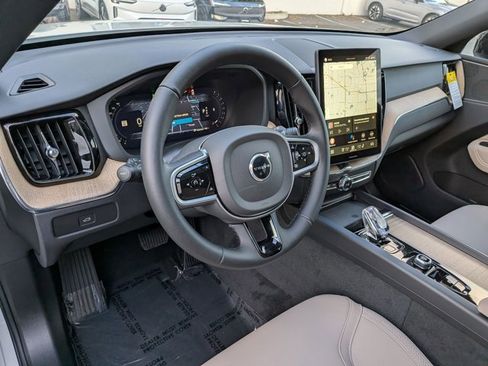 New 2026 Volvo XC60 B5 Core image 3