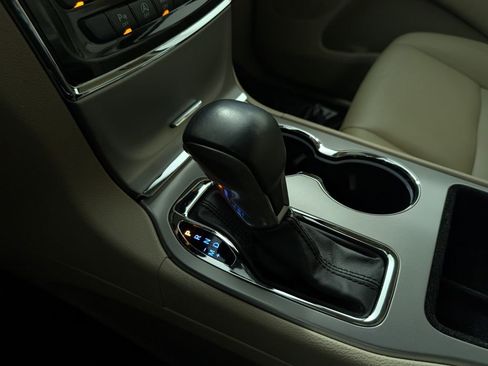 Used 2022 Jeep Grand Cherokee Limited image 28