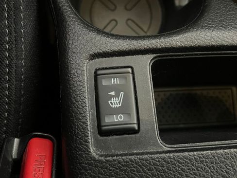 Used 2019 Nissan Rogue SV image 13