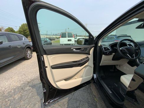 Used 2024 Ford Edge Titanium AWD/4WD image 20