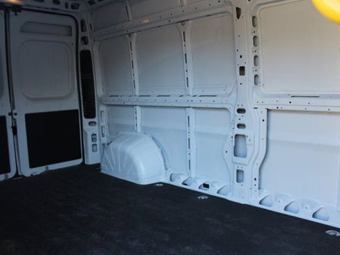 Used 2025 RAM ProMaster 2500 FWD image 18