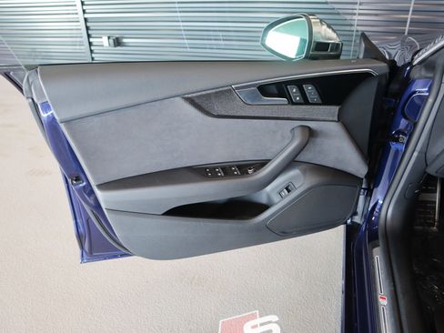 Used 2024 Audi S5 Premium w/ Convenience Package image 27