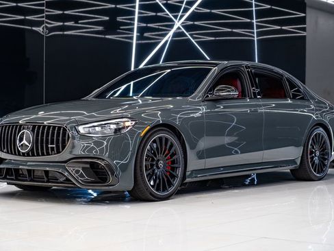 Used 2024 Mercedes-Benz S 63 AMG S image 3