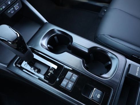 New 2026 Subaru Outback Premium AWD/4WD image 13