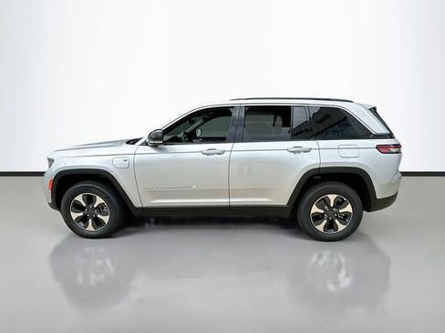 New 2025 Jeep Grand Cherokee Limited 4xe image 9