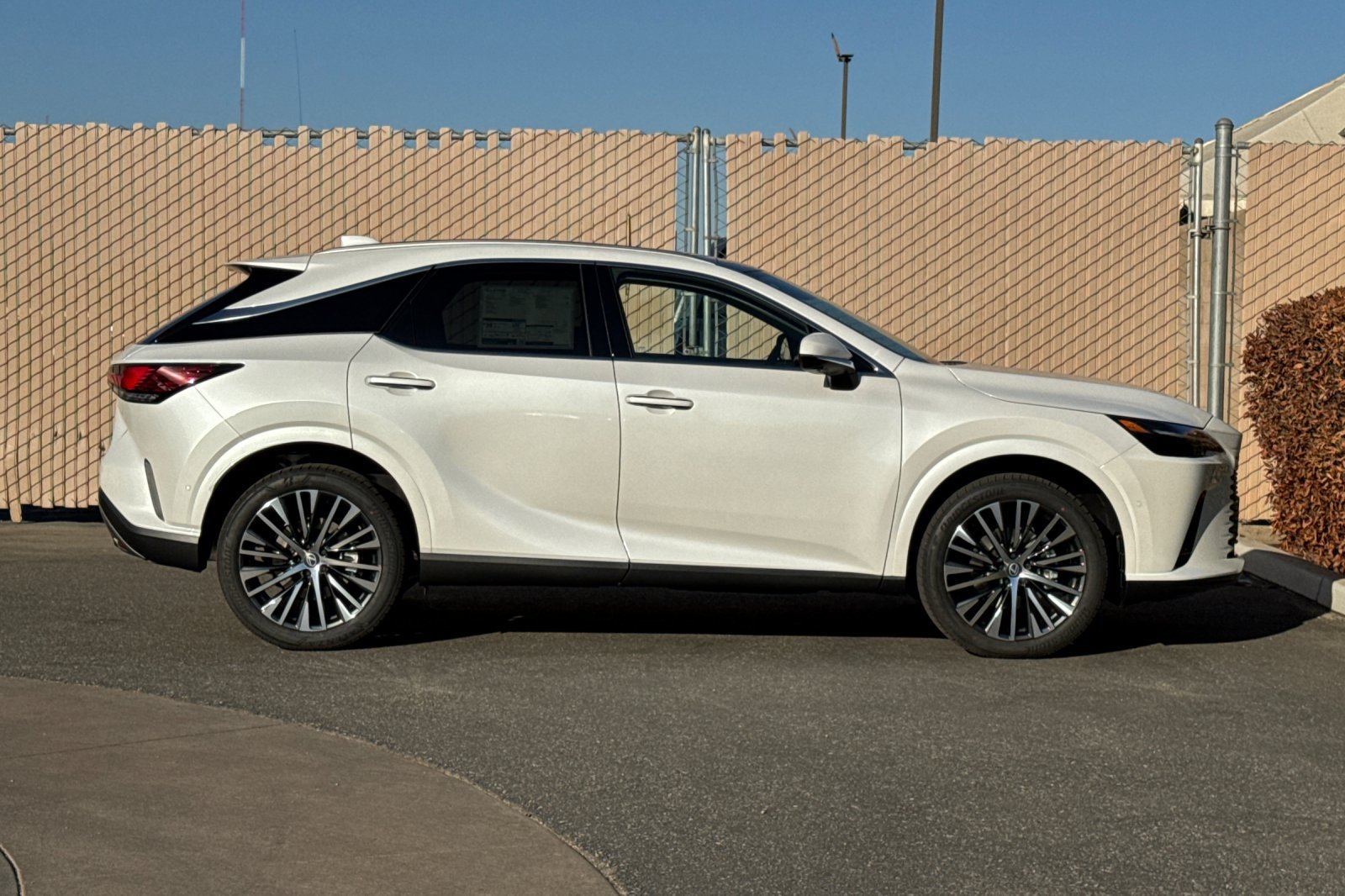 New 2026 Lexus RX 350h AWD/4WD image 3