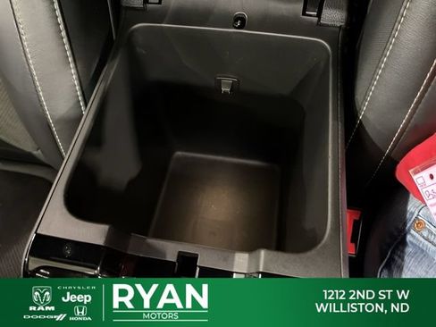 Used 2019 RAM 1500 Big Horn AWD/4WD image 32