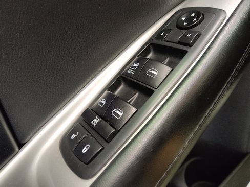 Used 2020 Dodge Journey SE w/ SE Popular Equipment Group FWD image 27