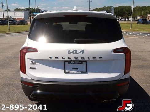 Certified 2022 Kia Telluride SX w/ SX Prestige Package AWD/4WD image 6