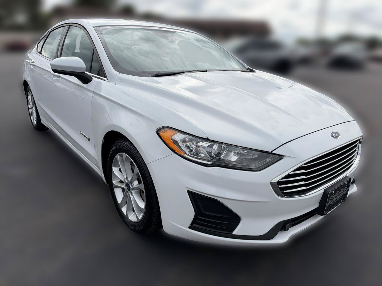 Used 2019 Ford Fusion SE FWD image 1