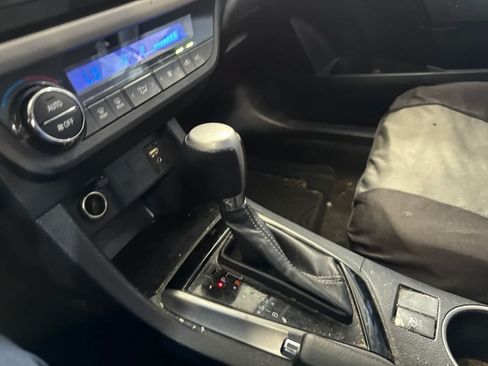 Used 2014 Toyota Corolla LE FWD image 26