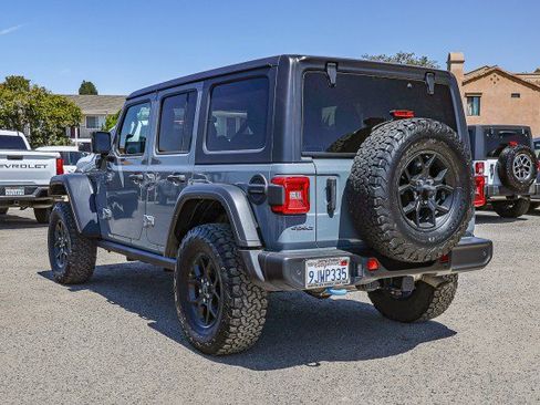 Used 2024 Jeep Wrangler Unlimited AWD/4WD image 6