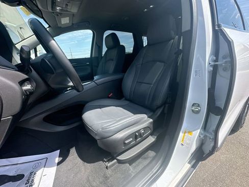 Used 2020 Buick Enclave Essence w/ Sound and Sites Package FWD image 13