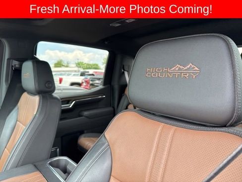 Used 2025 Chevrolet Silverado 1500 High Country AWD/4WD image 13