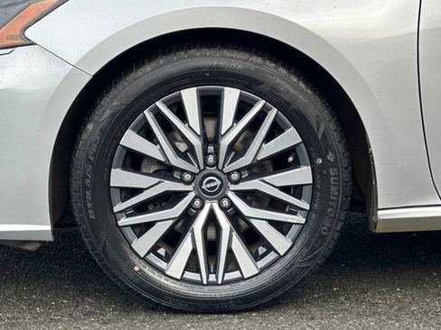 Used 2023 Nissan Altima 2.5 SV image 29