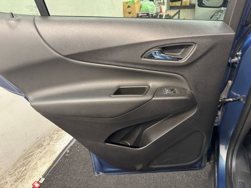 Used 2024 Chevrolet Equinox LT image 16