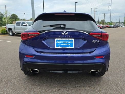 Used 2019 INFINITI QX30 FWD image 4