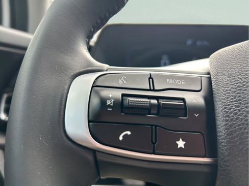 Used 2024 Kia Sportage EX image 14