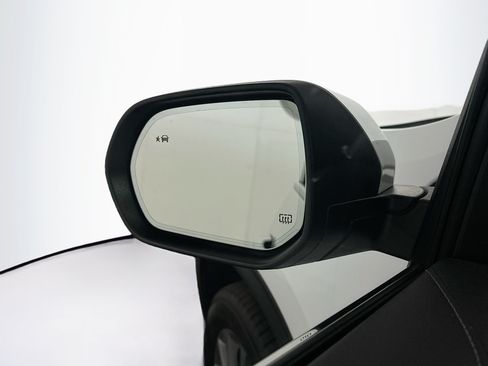 Used 2025 Buick Enclave Preferred FWD image 16
