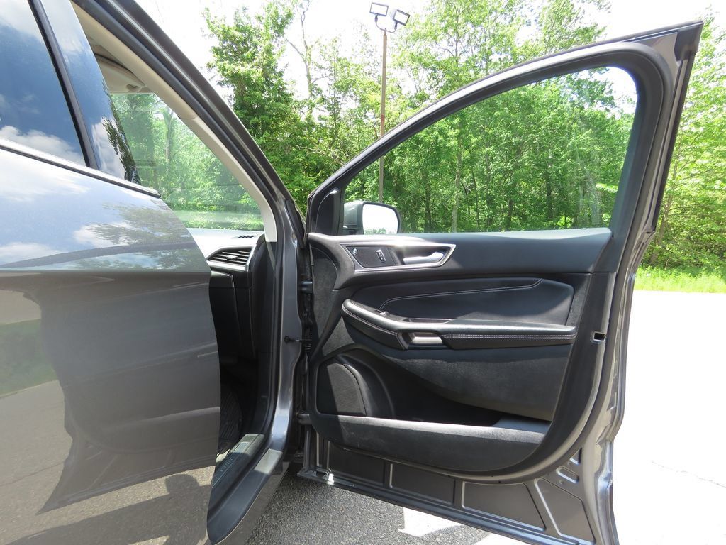 Used 2023 Ford Edge Titanium w/ Cargo Accessory Package AWD/4WD image 12
