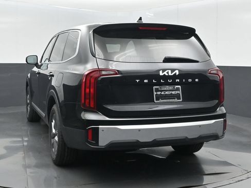 Used 2024 Kia Telluride LX FWD image 6