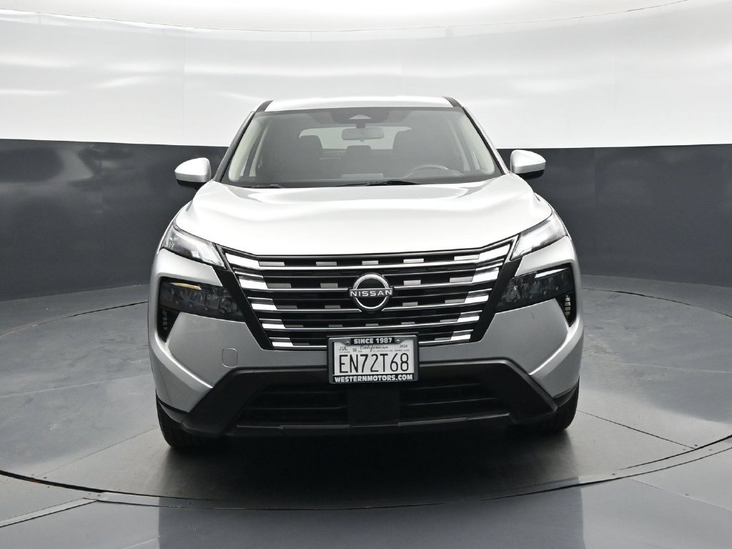 Used 2024 Nissan Rogue SV AWD/4WD image 23