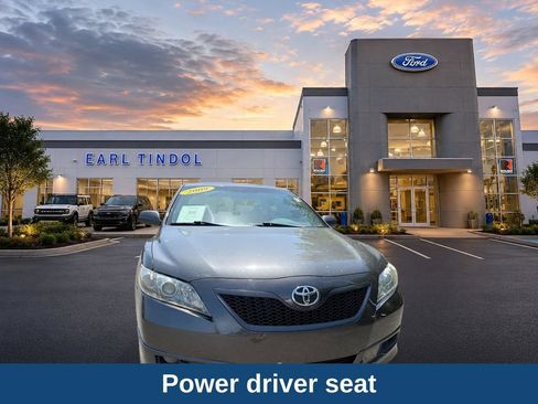 Used 2009 Toyota Camry SE FWD image 2
