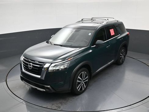 Used 2024 Nissan Pathfinder Platinum w/ Cargo Package FWD image 30