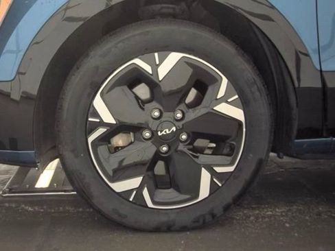 Certified 2023 Kia Niro Wind FWD image 6