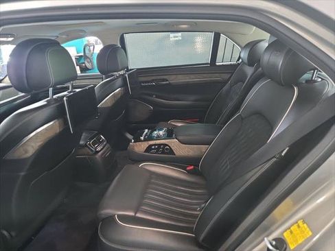 Used 2020 Genesis G90 5.0 Ultimate RWD image 16