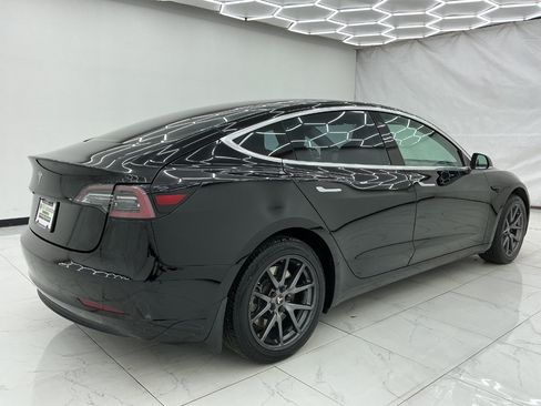 Used 2018 Tesla Model 3 Mid Range RWD image 11