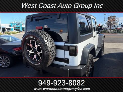 Used 2015 Jeep Wrangler Sport image 3