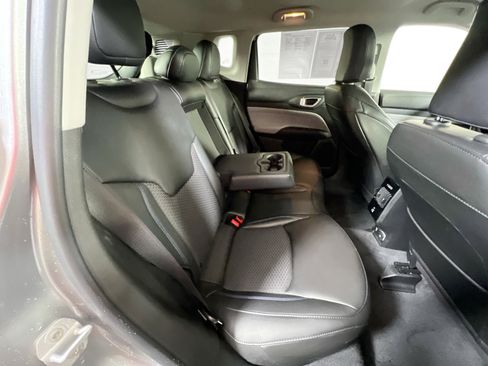 Used 2022 Jeep Compass Latitude w/ Convenience Group image 25