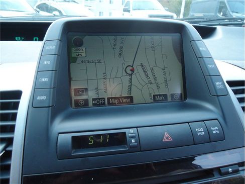 Used 2007 Toyota Prius w/ Pkg 6 FWD image 27
