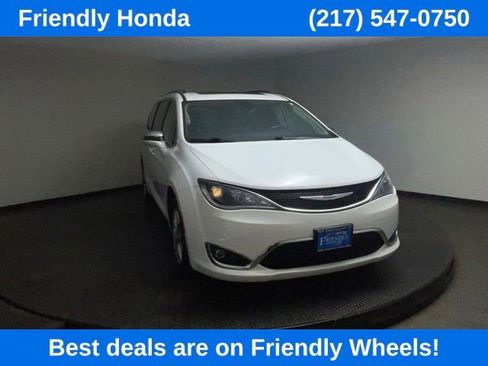 Used 2020 Chrysler Pacifica Limited FWD image 1