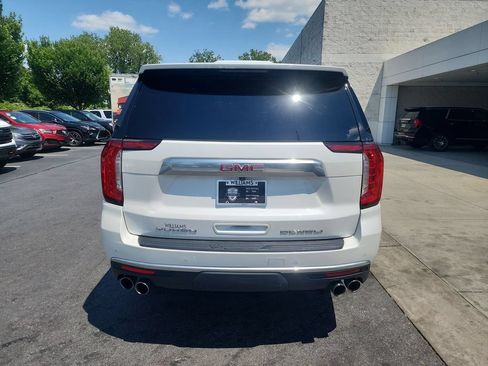 Certified 2023 GMC Yukon XL Denali AWD/4WD image 7