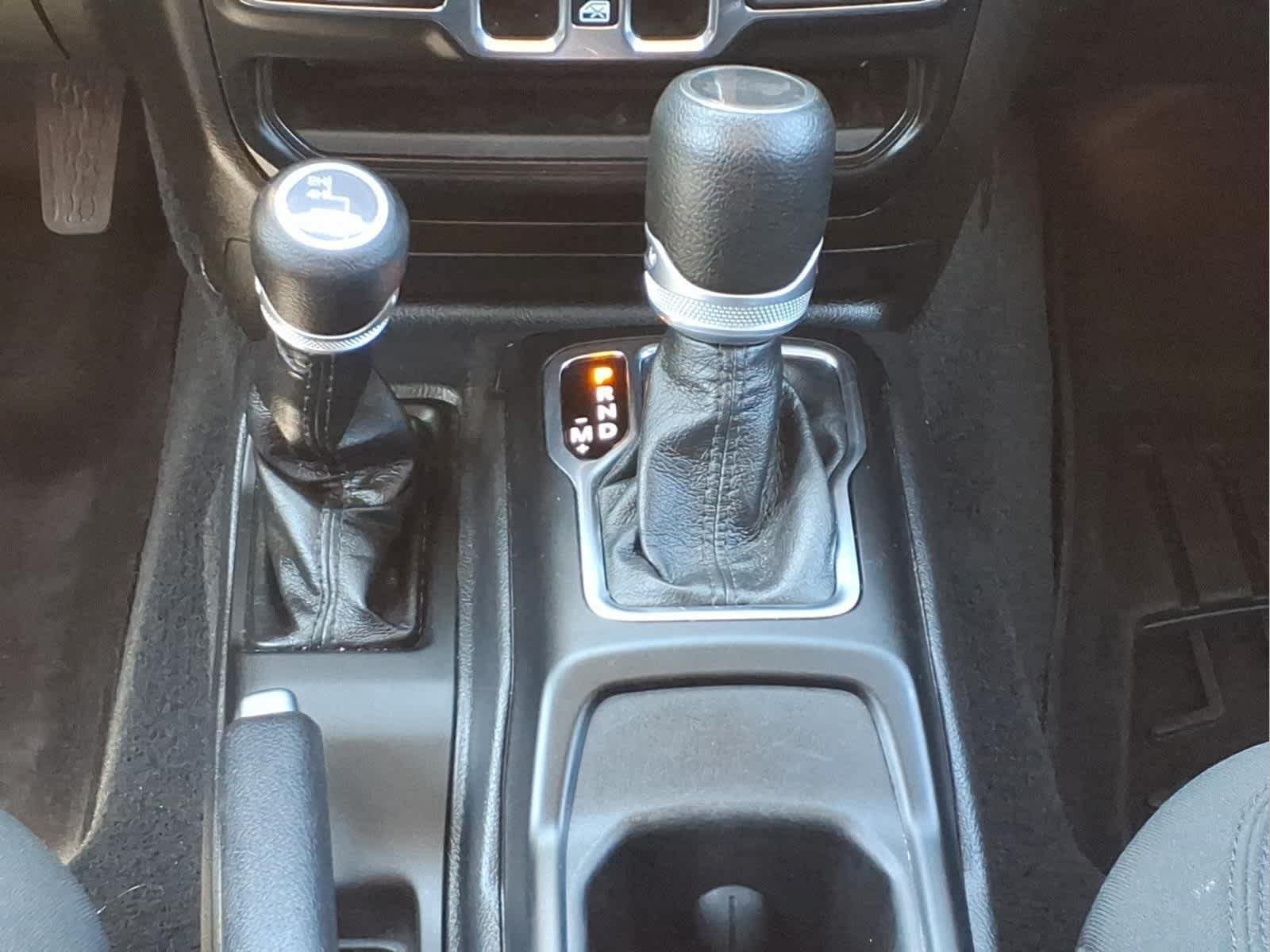 Used 2023 Jeep Wrangler Unlimited Sport AWD/4WD image 26