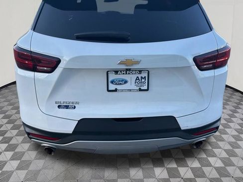 Used 2023 Chevrolet Blazer LT w/ Driver Confidence Package FWD image 9