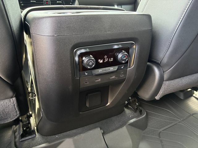 New 2026 Chevrolet Tahoe High Country AWD/4WD image 18