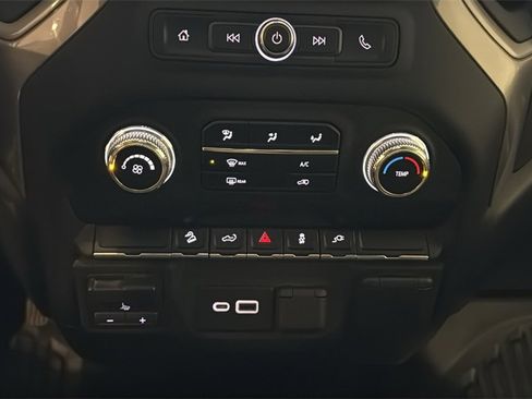 Used 2022 GMC Sierra 3500 Pro w/ Convenience Package image 24