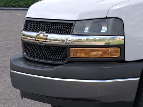 New 2025 Chevrolet Express 3500 w/ Power Convenience Package image 13
