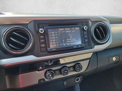 Used 2017 Toyota Tacoma SR5 w/ Tow Package RWD image 16