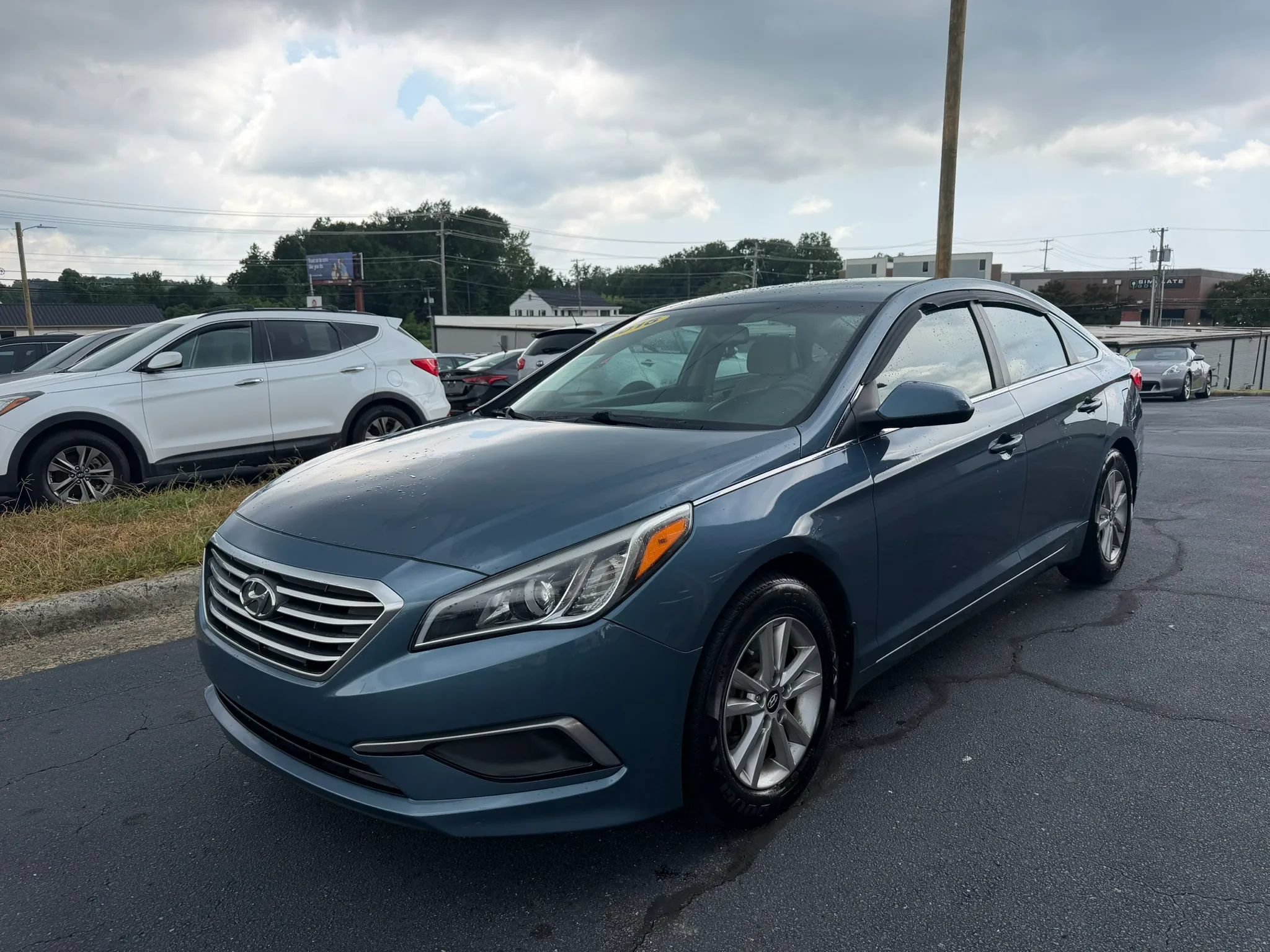 Used 2016 Hyundai Sonata SE FWD image 3