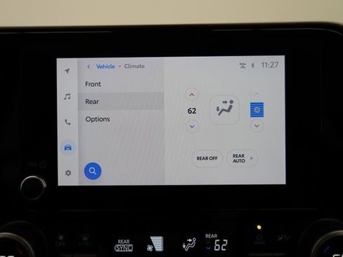 Used 2024 Toyota Highlander LE AWD/4WD image 33