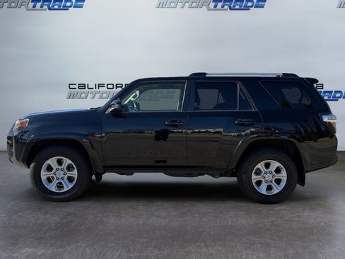 Used 2021 Toyota 4Runner SR5 image 8